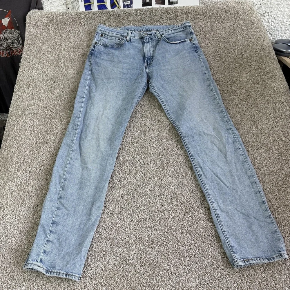 Levis levis 502